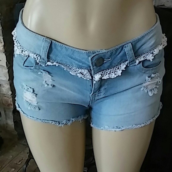 No Boundaries Pants - No boundaries Distress Denim Shorts